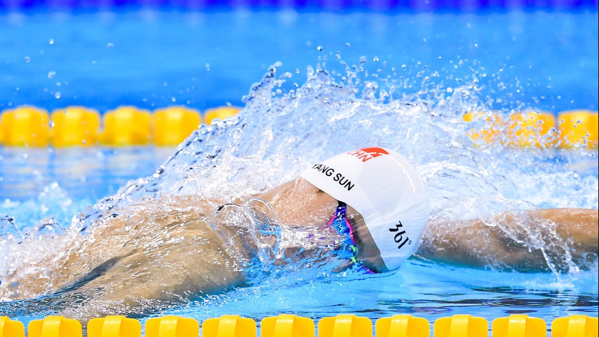 跨界焦点，美加墨世界杯预热与篮网力克新疆队的赛场启示