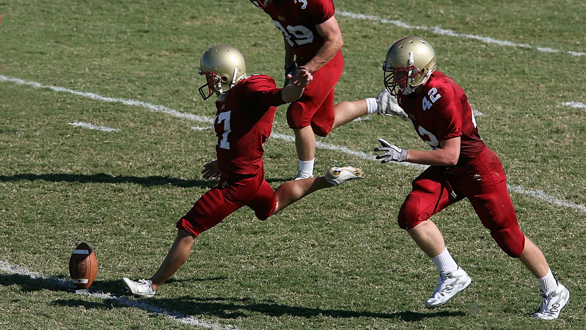 新王加冕，旧制颤栗，阿尔卡拉斯统治全场，拉沃尔杯险胜戴维斯杯的时代隐喻