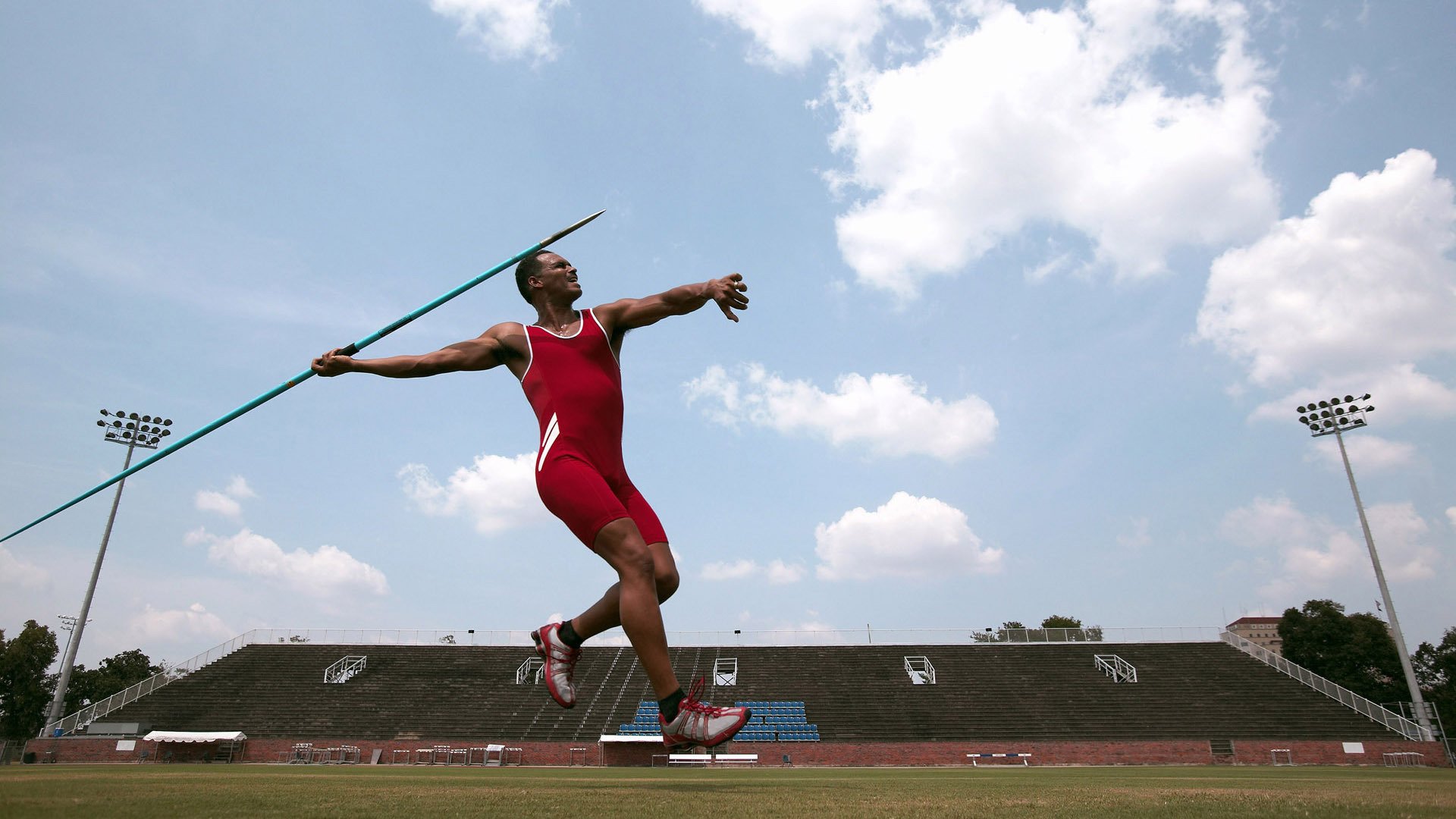 冷夜烽火，瑞典队完胜韩国队，林高远点燃赛场的那一抹孤勇